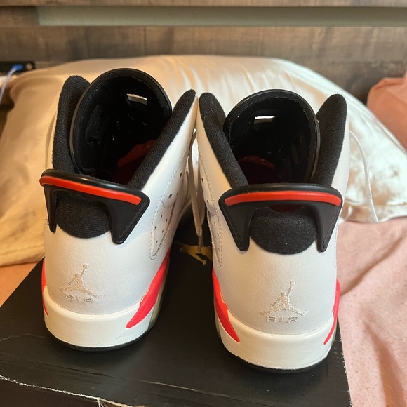 Air Jordan 6 Retro BG ‘White Infrared’ 2014 - Picture 5 of 5